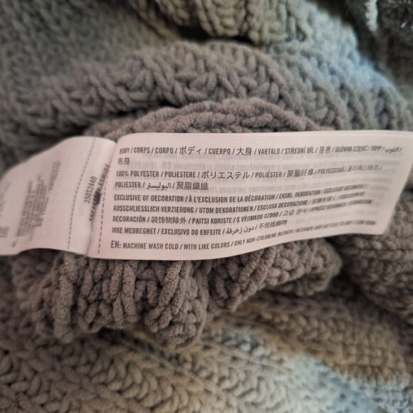 Hollister women's knitted sweater! Cropped size medium! - Picture 4 of 5